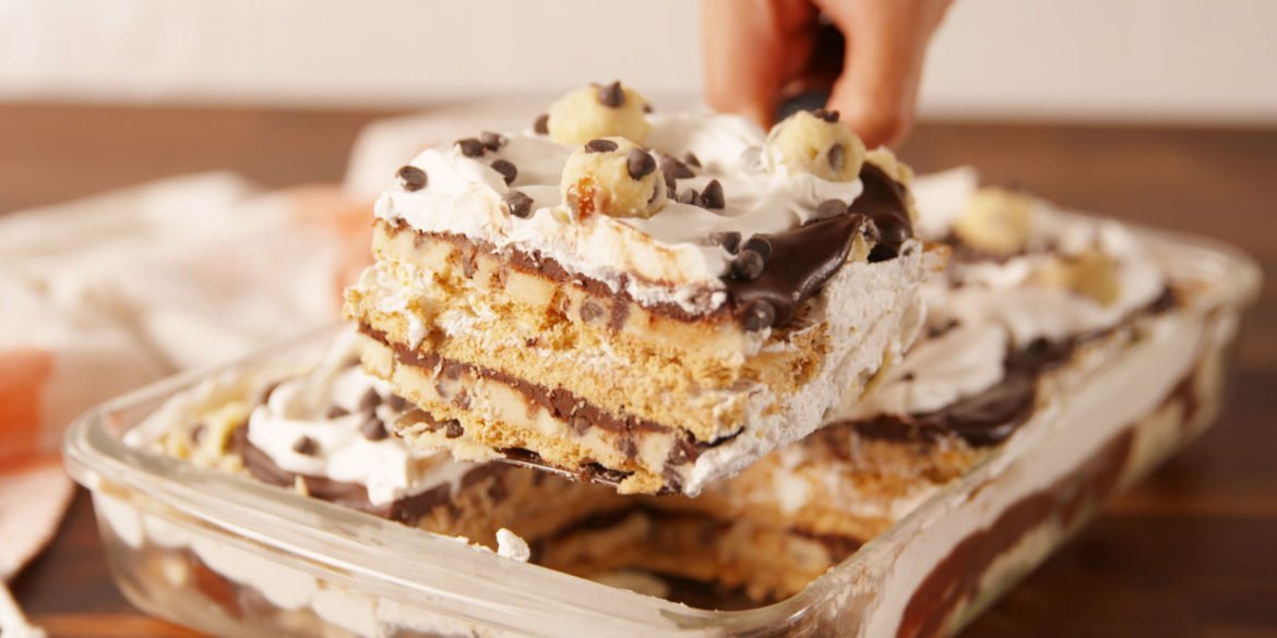crunchy crust of dessert