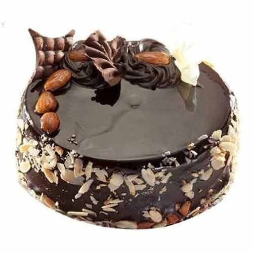 chocolate-cake-with-almond