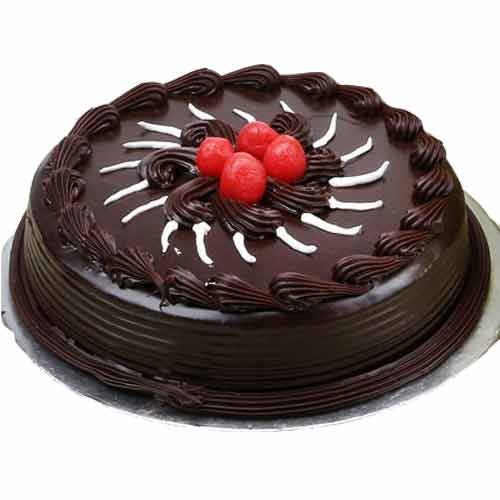 chocolate-cake-with-cherry