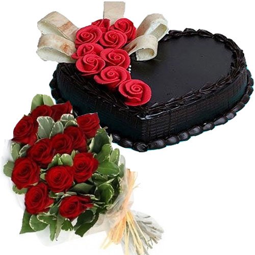 fondant-heart-cake-12-red-roses