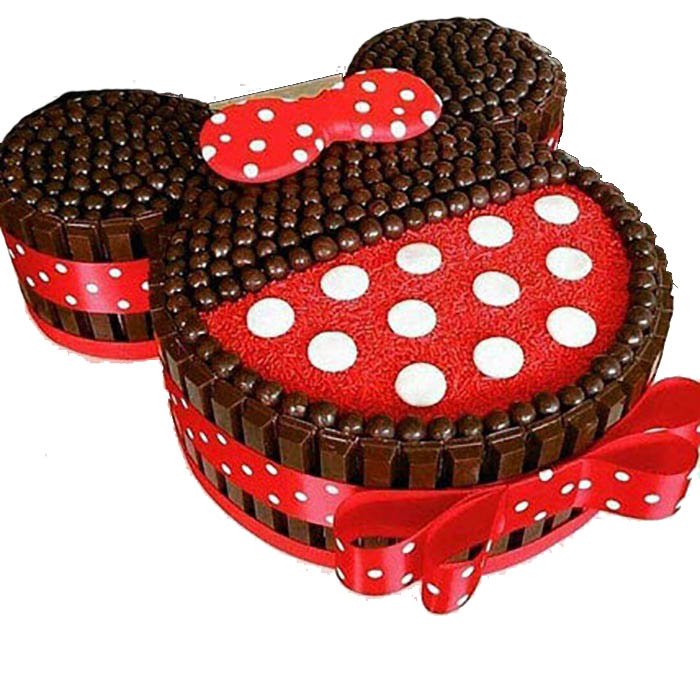 mikki-mouse-in-kitkat-cake