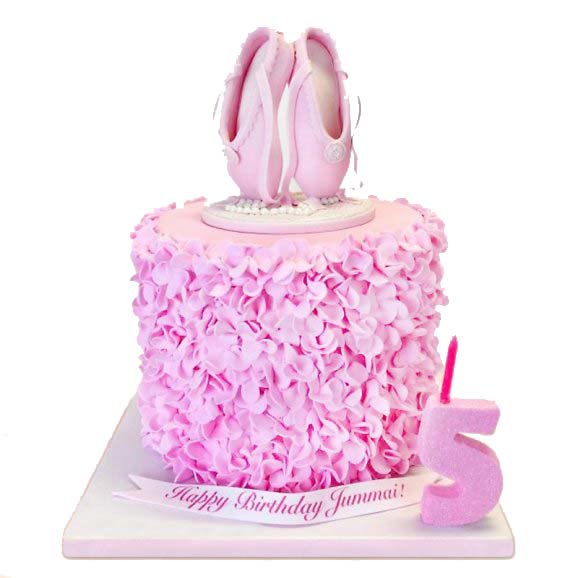 amusing-pink-fondant-cake